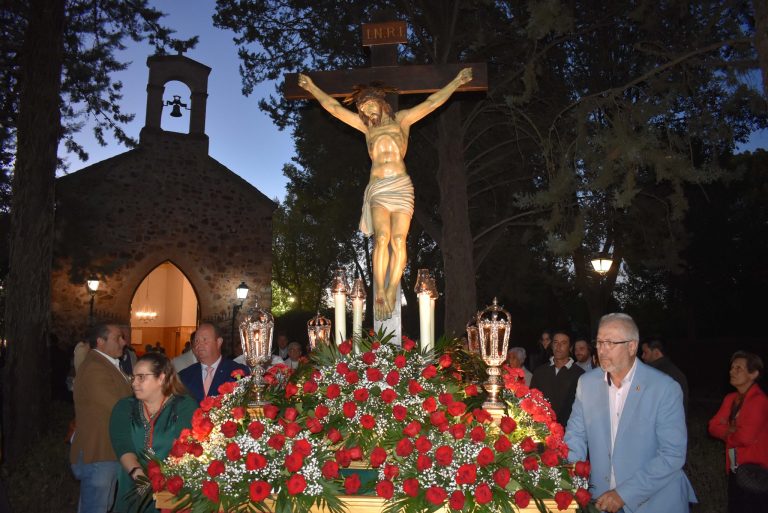 Finalizan las fiestas de La Poblachuela con la tradicional procesión