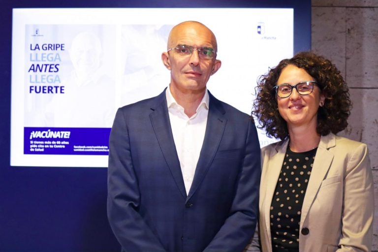Castilla-La Mancha comienza la campaña de vacunación contra la gripe este viernes animando a la vacunación conjunta con la de Covid