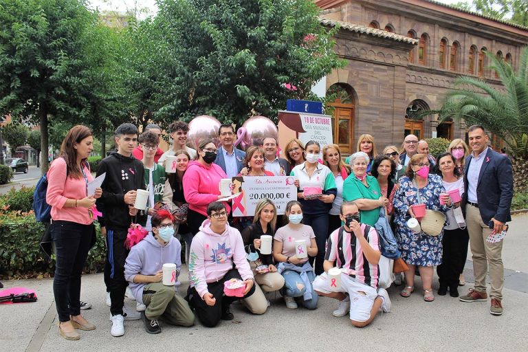 Puertollano aporta 20.000 euros a la investigación del cáncer de mama