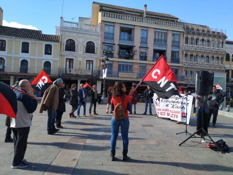 Concentración de CNT-Ciudad Real por la absolución de las 6 trabajadoras condenadas en Gijón