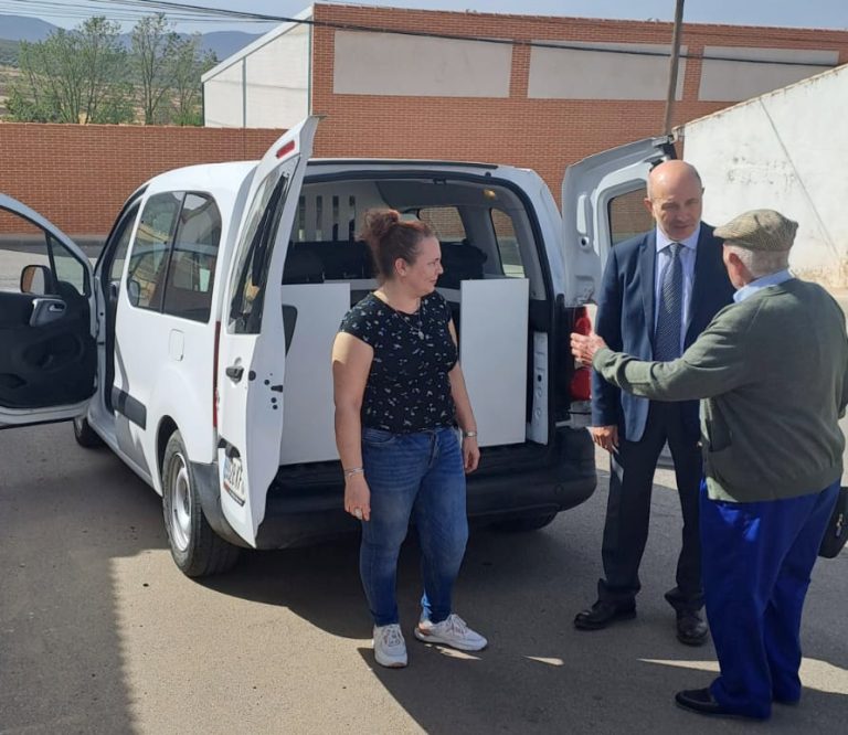 Piedrabuena amplía a 40 familias el servicio de comedor a domicilio y reduce casi a la mitad el precio del menú diario