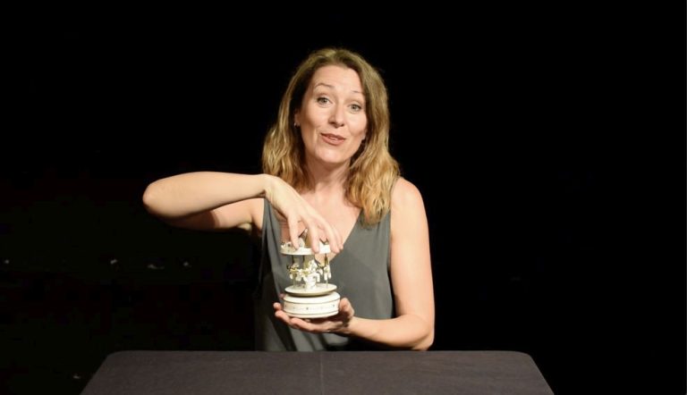 “Raíces de tierra y azúcar”, este sábado en el Teatro de la Sensación