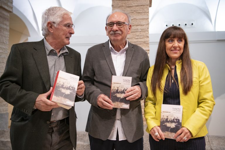 Isidro Sánchez presenta un exhaustivo recorrido por la historia de la prensa de Ciudad Real