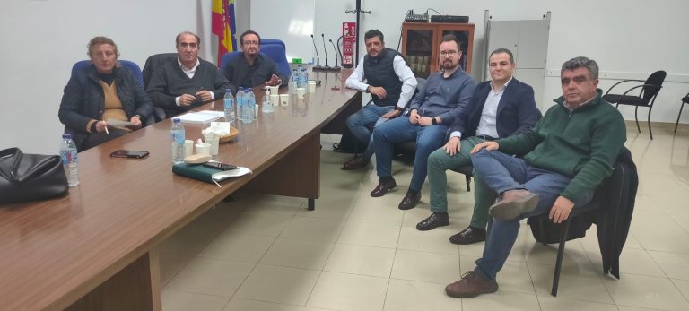 Alcaldes del Valle de Alcudia estudian la posibilidad de instalar velatorios portátiles
