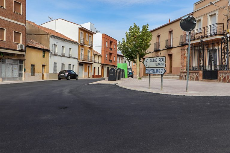 Nuevas tuberías de agua potable, acerados y pavimento en calle San Antón de Almodóvar del Campo