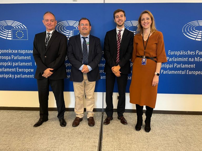 Puertollano: Adolfo Muñiz se reúne en Bruselas con la eurodiputada Cristina Maestre y el director de la Oficina Regional en la Unión Europea