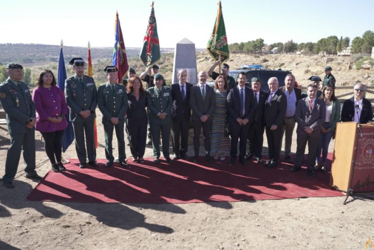 El presidente de la Diputación reconoce a los guardias civiles que lucharon contra ETA en los años de “plomo”