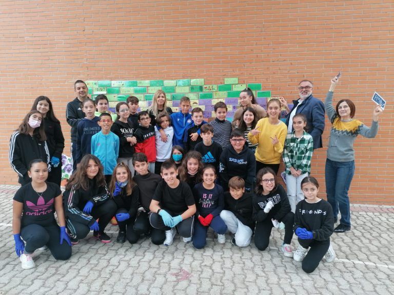Un muro contra la violencia de género en el CEIP Tierno Galván de Puertollano