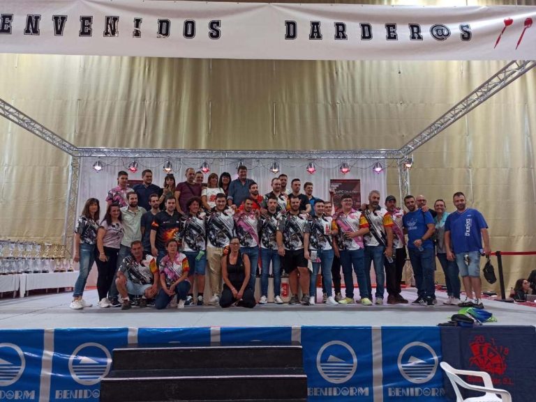 La Asociación de Dardos «El Quijote» de Puertollano conquista Benidorm y logra varios pódiums en el Campeonato de España
