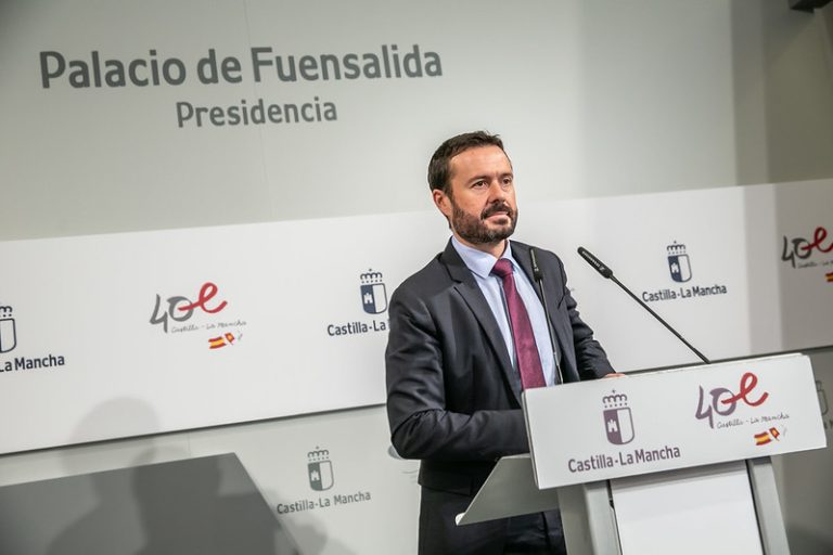 El Gobierno de Castilla-La Mancha pone a disposición de 5.662 familias vulnerables un Bono Social Digital para garantizar la conectividad en sus hogares