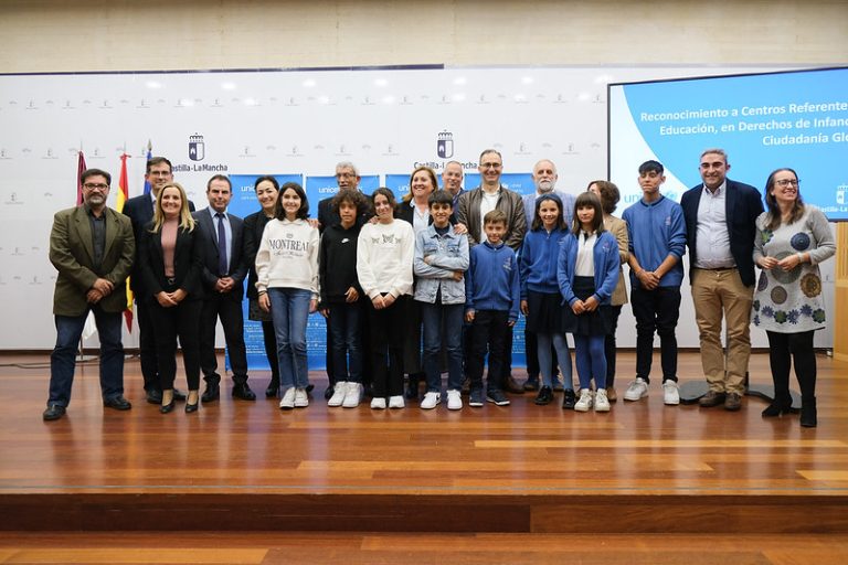 El Gobierno regional y UNICEF reconocen a cuatro de los nueve centros de Castilla-La Mancha agraciados como referentes en educación de derechos de la infancia