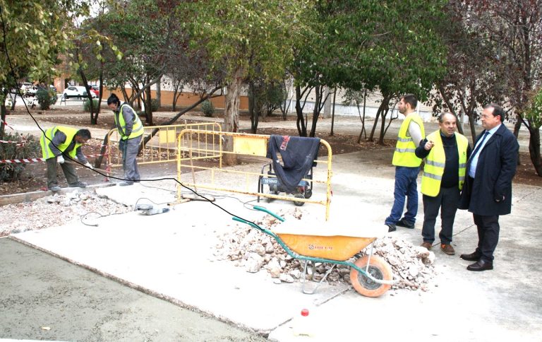 Puertollano: Prosiguen las obras de mejoras urbanas a cargo de trabajadores del Plan de Gestión Integral