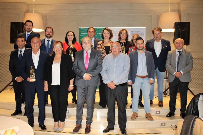 Olmedo insta a los empresarios de Socuéllamos a ser más competitivos gracias a las ayudas y subvenciones que les ofrece el Gobierno regional