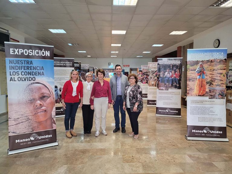 El Grupo Arciprestal de Manos Unidas del Arciprestazgo de Puertollano-Valle de Alcudia coordina una nueva exposición itinerante