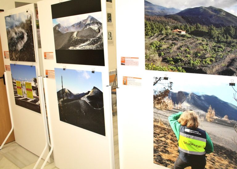 Puertollano: Una exposición del grupo de investigación Geovol recopila el proceso eruptivo de La Palma