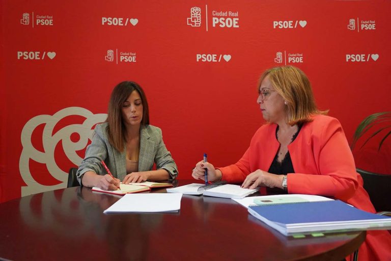 El PSOE de Granátula traslada a la Delegada de la Junta las necesidades y proyectos de futuro para la localidad