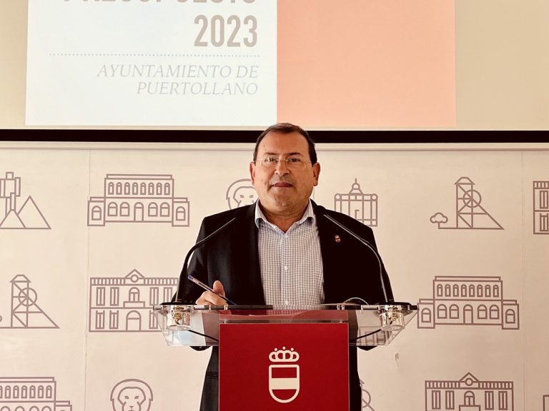 El alcalde de Puertollano presenta unos presupuestos municipales de 50,4 millones para 2023, «libres, realistas y transformadores»