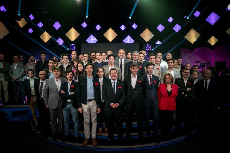 Emiliano García-Page anuncia una nueva Oferta Pública de Empleo dotada con 300 plazas para médicos de Atención Primaria