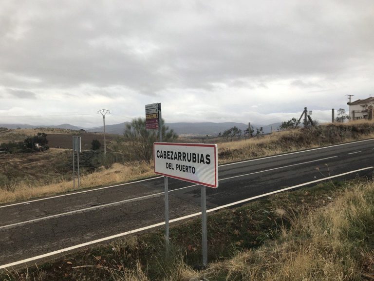 En Cabezarrubias del Puerto no se puede terminar de desplegar la fibra óptica, después de las inversiones realizadas por el Gobierno