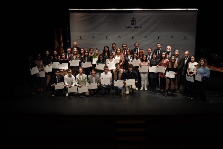 El Gobierno regional felicita a los 37 alumnos y alumnas galardonados con los premios extraordinarios de la ESO, Bachillerato y Enseñanzas Artísticas
