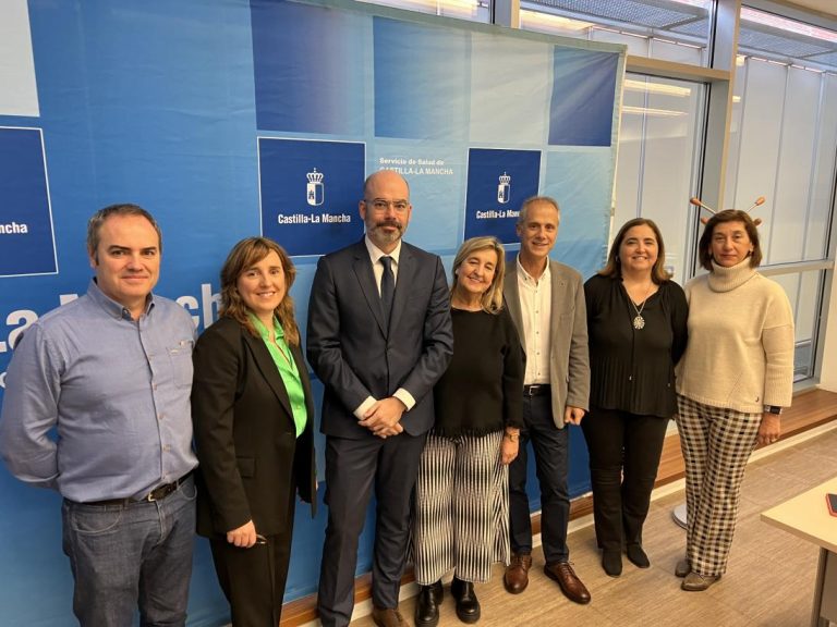 El Gobierno de Castilla-La Mancha aboga por una mayor profesionalización de los trabajadores sociales del ámbito sanitario