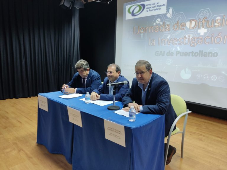 El alcalde de Puertollano subraya el valor de la docencia en la I Jornada de Difusión de la Investigación Sanitaria de Puertollano 