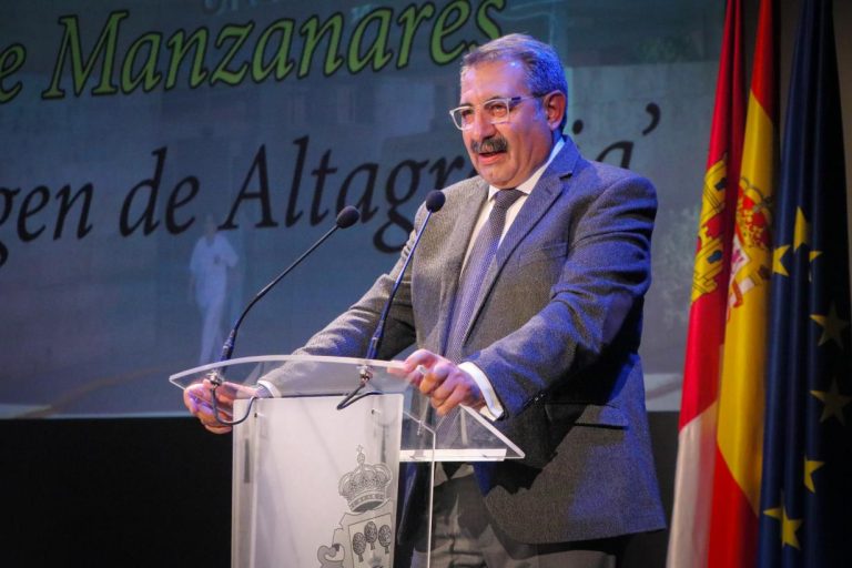 El Gobierno de Castilla-La Mancha celebra la medalla de Oro al Hospital de Manzanares como símbolo de cohesión social y apuesta por la sanidad pública
