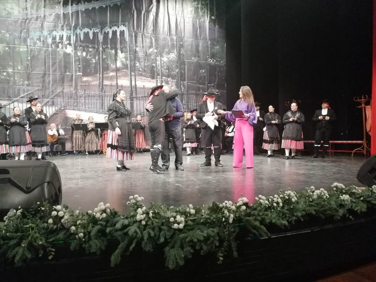 El emocionante homenaje a los mineros de Puertollano de la Agrupación Folklórica Virgen de Gracia