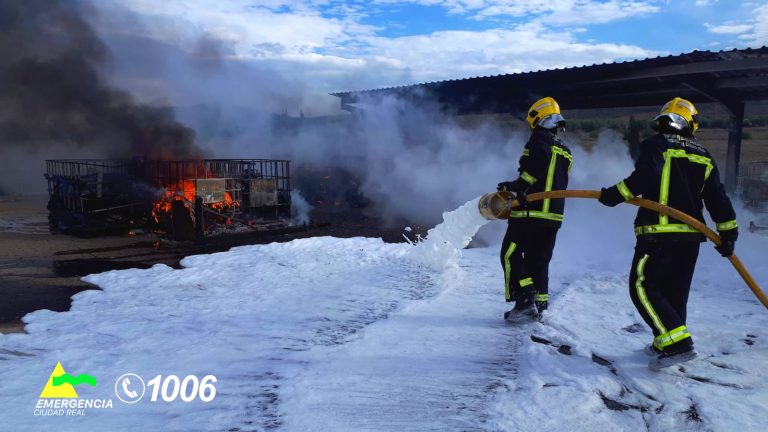 Incendio en el punto limpio de Argamasilla de Calatrava