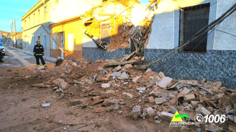 Puertollano: Se derrumba una casa de la calle San Manuel