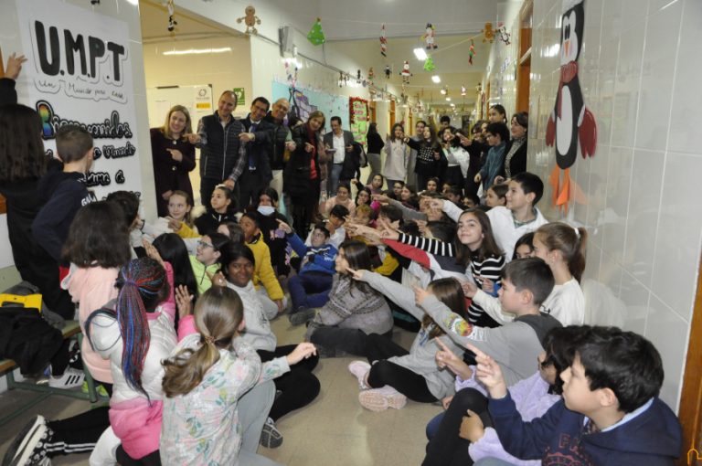 El presidente de la Diputación aplaude el esfuerzo por la inclusión e integración en los centros educativos