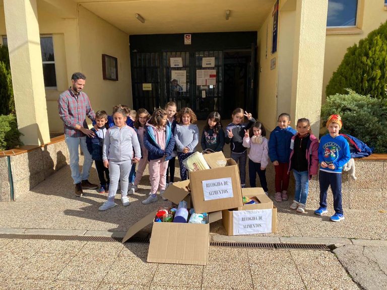 Los centros educativos de la provincia han contribuido a la Gran Recogida de Alimentos de 2022