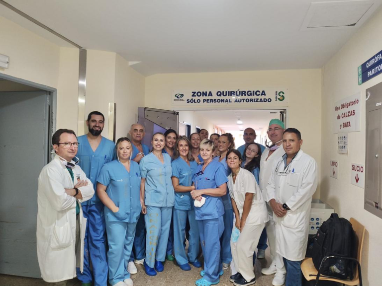 Profesionales de Traumatología del Hospital Santa Bárbara de Puertollano realizan una intervención ortopédica de alta complejidad 