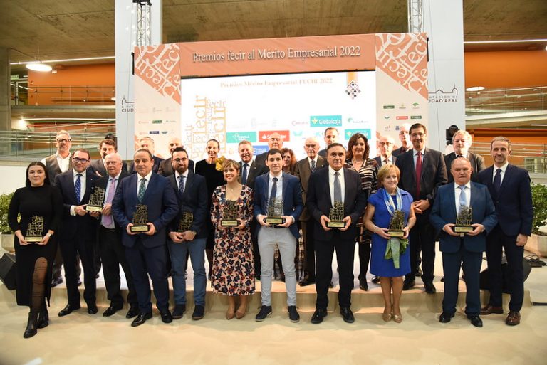 García-Page reconoce el dinamismo empresarial de Ciudad Real, provincia que “se ha llevado la mitad” de las ayudas para proyectos sectoriales de FP para el empleo