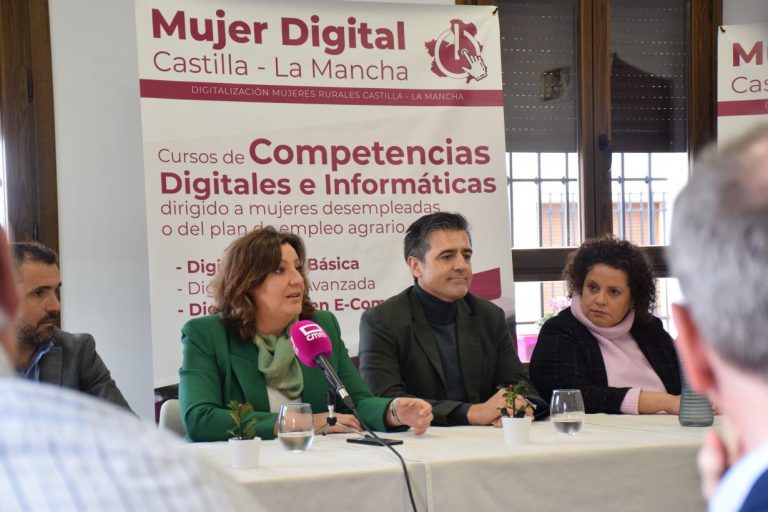 El Gobierno de Castilla-La Mancha inicia la formación y capacitación digital de más de 12.700 mujeres en zonas rurales con 6,6 millones de euros