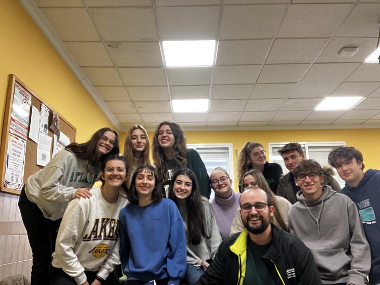 El podcast de un profesor del Colegio Salesiano de Puertollano se cuela entre los más escuchados del mundo