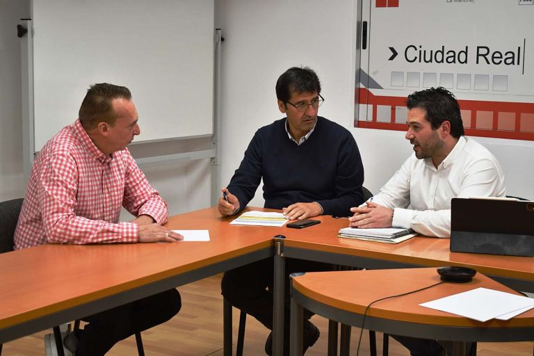 La Diputación de Ciudad Real financiará, a través del Plan de Obras, la remodelación de la Plaza de España de Pozuelo de Calatrava