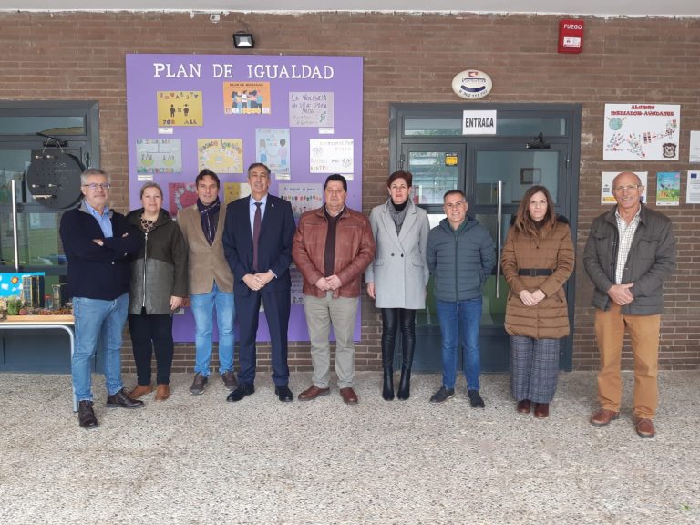 El Gobierno de Castilla-La Mancha invierte más de 101.000 en obras de accesibilidad y tecnología en el CEIP ‘Santiago el Mayor’ de Torrenueva 