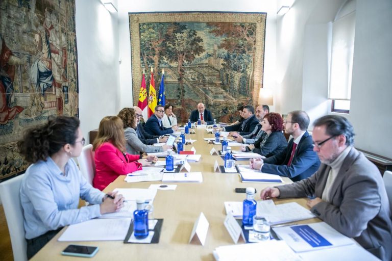 Castilla-La Mancha pone en marcha una línea de ayudas para la captación de talento en zonas afectadas por la despoblación