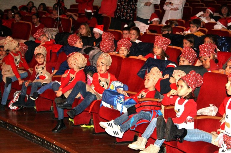 La escolares de Puertollano dan voz a la Navidad en la Muestra de Villancicos