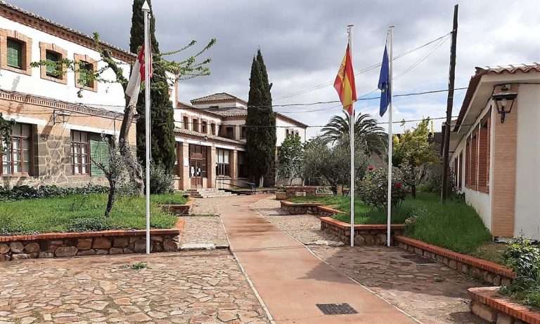 El Gobierno regional licita por 121.000 euros la instalación de un ascensor y adaptación de espacios en el IES “Antonio Calvín” de Almagro