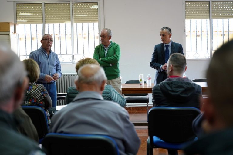 Puertollano: Miguel Ángel Ruiz se reúne con la Asociación de Vecinos el Castillejo y Colectivos de el Villar