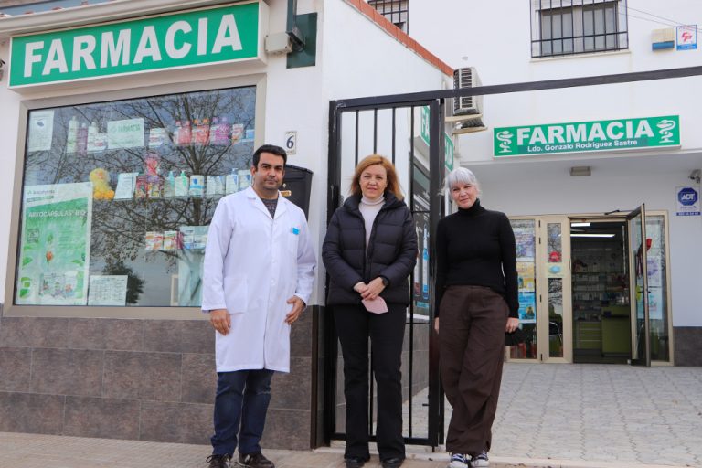 Argamasilla de Calatrava: El «agradable» relevo en la farmacia de Los Encinares
