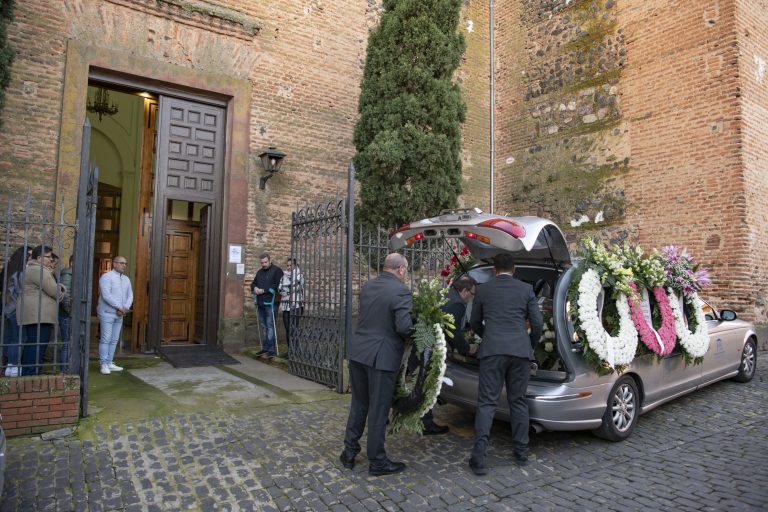 La Junta proporciona un equipo de psicólogos a la familia de la joven asesinada en Piedrabuena, que se hará cargo de su hija