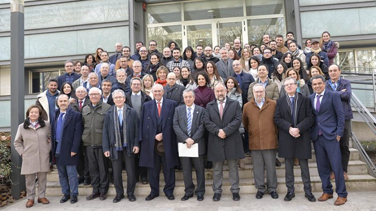 La comunidad académica de químicos del Campus de Ciudad Real homenajea al profesor De Lucas Martínez con motivo de su jubilación  