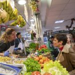 Isable Rodríguez visita mercado de abastos de Ciudad Real – 7