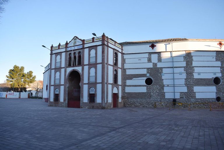 Ciudad Real ampliará la zona verde de la Plaza de Toros con la compra a Unicaja de un solar aledaño