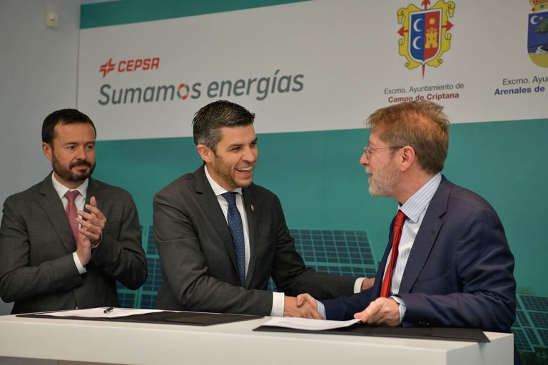Cepsa, Campo de Criptana y Arenales de San Gregorio suman fuerzas para impulsar tres plantas solares que generarán 400 MW