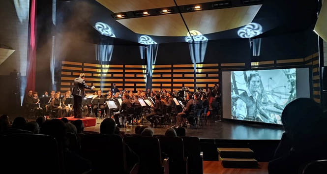 Es-pec-ta-cu-lar: Gracias, Asociación Banda de Música de Puertollano