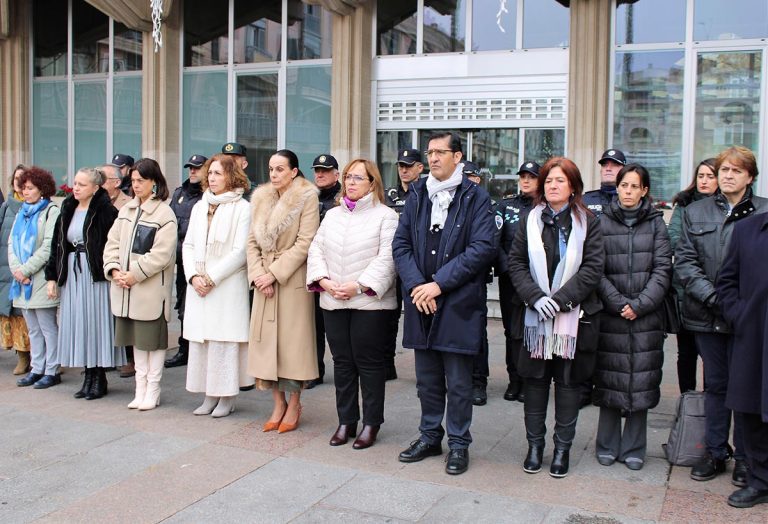 Las instituciones de Ciudad Real muestran su condena el asesinato machista de Piedrabuena
